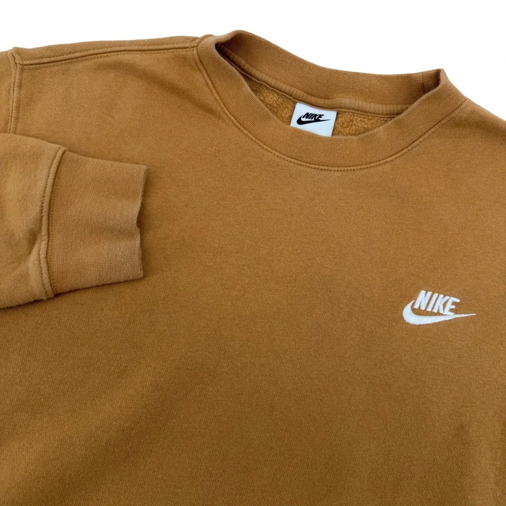 Nike Sweatshirt Mens M Brown Sportswear Club Fleece Crewneck BV2662-224